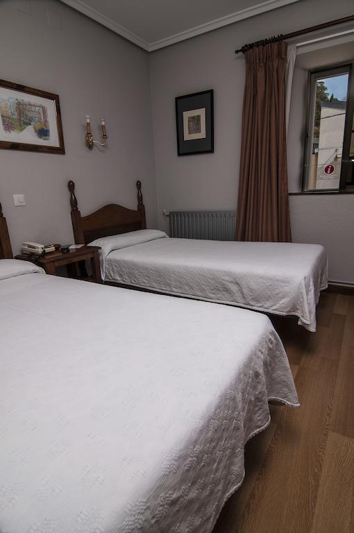 Hotel Riodeva Unquera Pokój zdjęcie